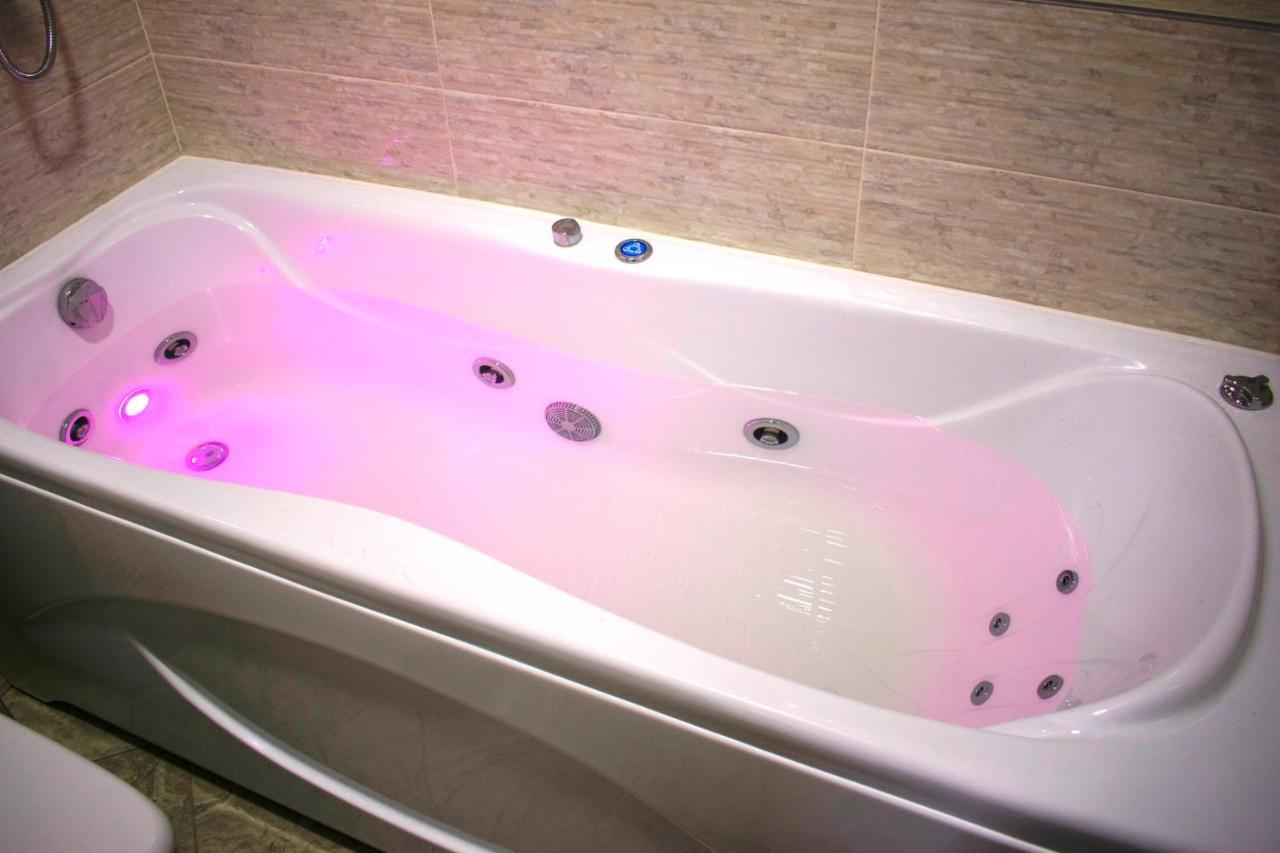 Апарт-отель JACUZZI New LOFT ApartComplex, Минск - центр города Номер фото